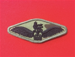 half wing pin on britain soldier world war 2